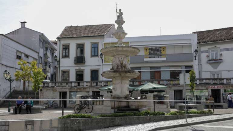 Antes da integração na ULS EDV, cerca de 11% dos utentes de Ovar não tinham médico de família atribuído, o que corresponderia a 6.395 pessoas sem acompanhamento personalizado