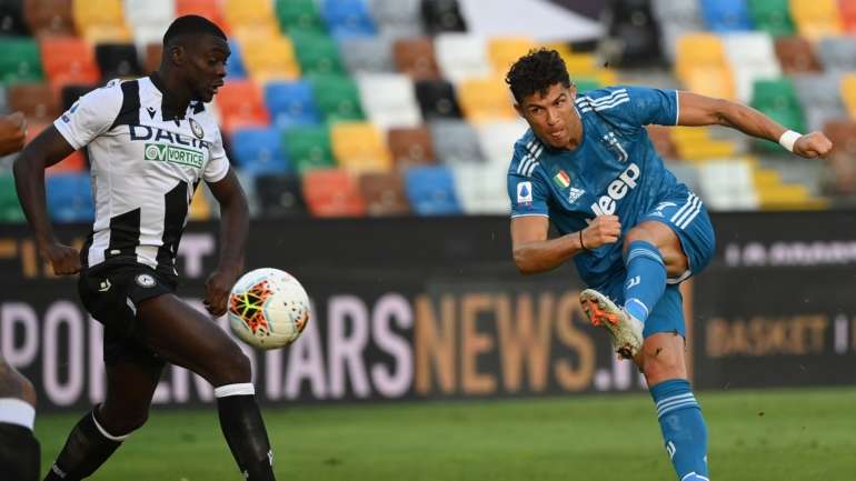 Ronaldo teve dois remates perigosos na primeira parte mas não conseguiu marcar em mais uma derrota da Juventus (que ganhou um dos últimos cinco jogos)