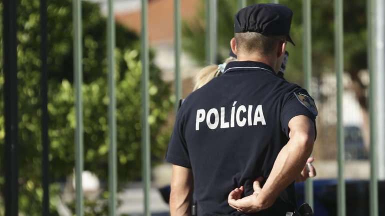 O ator morreu após ter sido baleado em várias partes do corpo, por outro homem com cerca de 80 anos