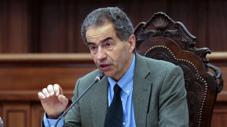 O ministro apelou à "capacidade crítica" dos docentes e dos estudantes, para perceber e definir "o que pode ser feito à distância e o que não pode nem deve ser feito à distância