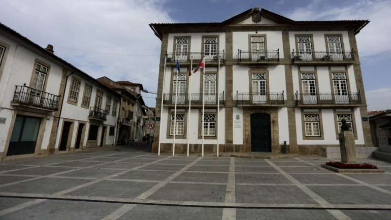 Os dinamizadores deste conjunto de iniciativas são o professor e ex-vereador Albino Martins, o economista e o também ex-autarca António Rosa, e o técnico de comunicação e ex-colaborador Paulo Oliveira