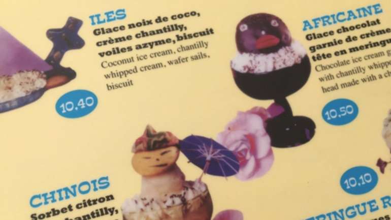 Proprietários do café refutam as acusações de racismo