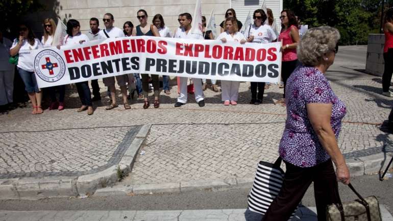 Neste momento, o quadro do HDS conta com 598 enfermeiros, tendo sido contratados quatro enfermeiros para ajudar na resposta à Covid-19