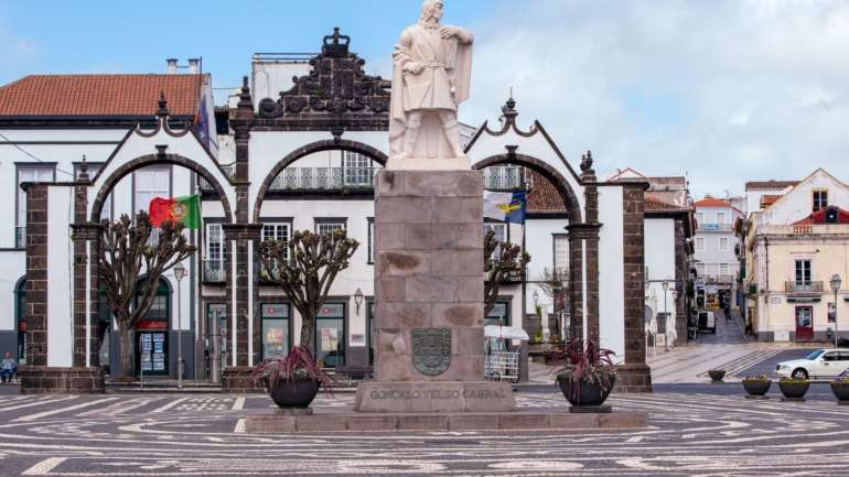 Município da ilha de São Miguel assinala que o pedido está no nome da sociedade Asta-Atlântida e "já obteve a aprovação do projeto de arquitetura em 24 de maio de 2019"