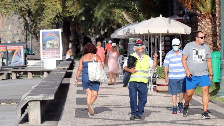 Governo da Madeira impôs o uso de máscara em todo o lado