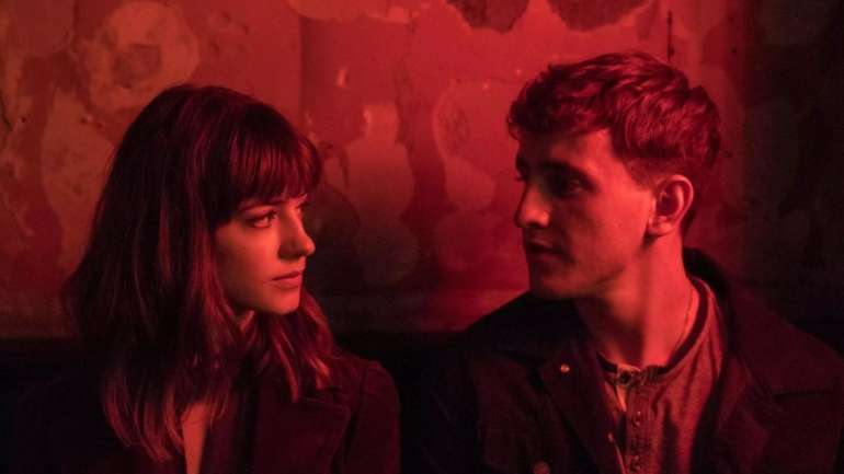 Marianne (Daisy Edgar-Jones) e Connell (Paul Mescal) são os protagonistas de "Normal People"