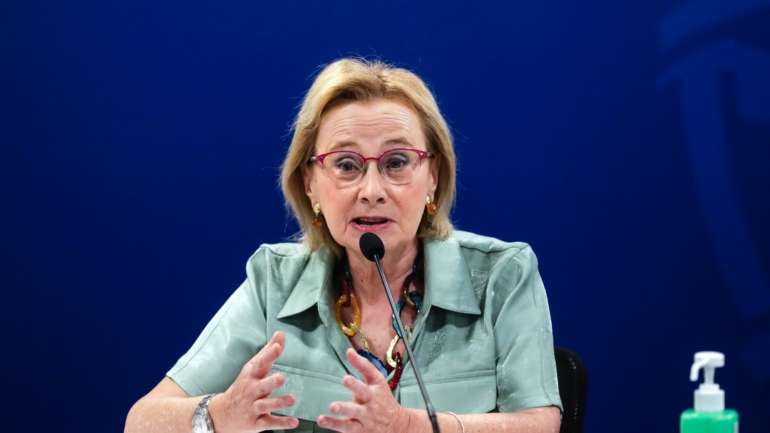 “Nós temos obrigação de ler os relatórios que nos chegam e, portanto, isso faz parte das nossas obrigações", disse Graça Freitas
