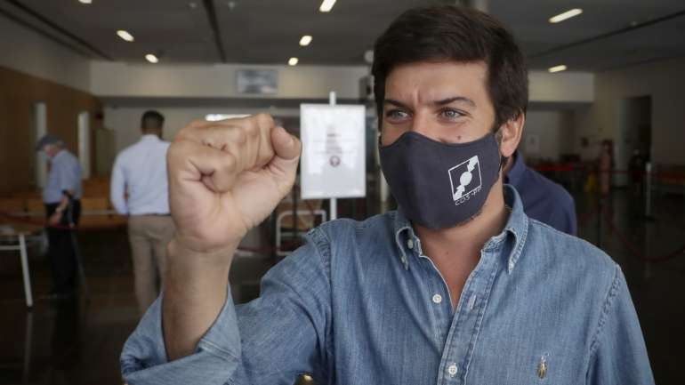 O líder dos centristas foi mais longe e pediu a demissão da ministra do Trabalho, Solidariedade e Segurança Social, tendo sido acompanhado pelo Chega.