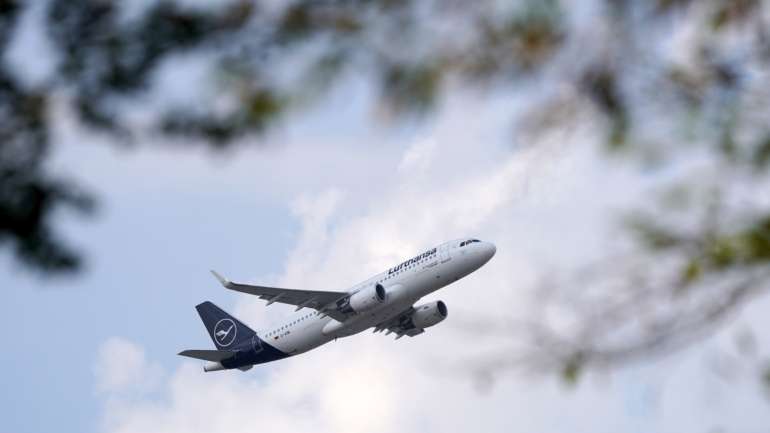 A Lufthansa tem em todo o mundo cerca de 138.000 empregados