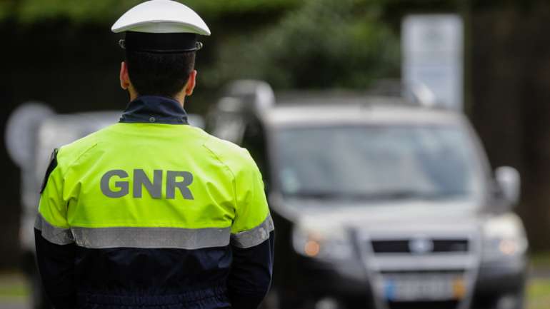 Durante a semana passada, as autoridades registaram mais de mil e quinhentos acidentes, dos quais resultaram 27 feridos e 7 vítimas mortais
