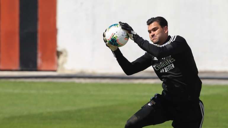 Com contrato até 30 de junho de 20225, Zlobin já trabalha às ordens do treinador do Famalicão, João Pedro Sousa