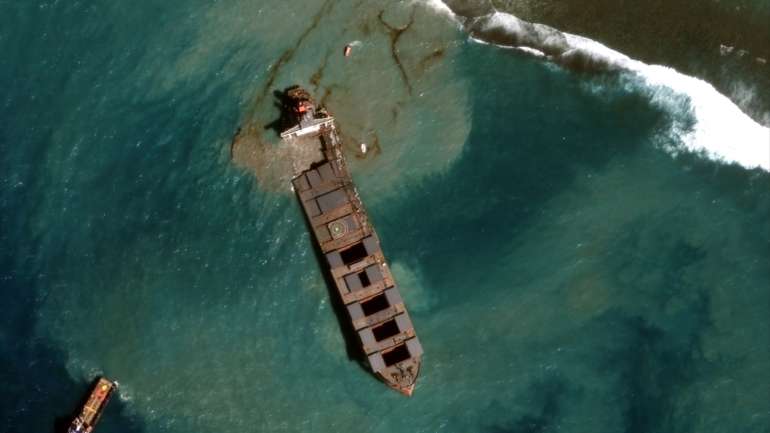 Esta catástrofe ambiental é um rude golpe para a economia das ilhas Maurícias, com pouco mais de um milhão de habitantes, situada no Oceano Índico, a leste de Madagáscar, fortemente dependente do turismo.