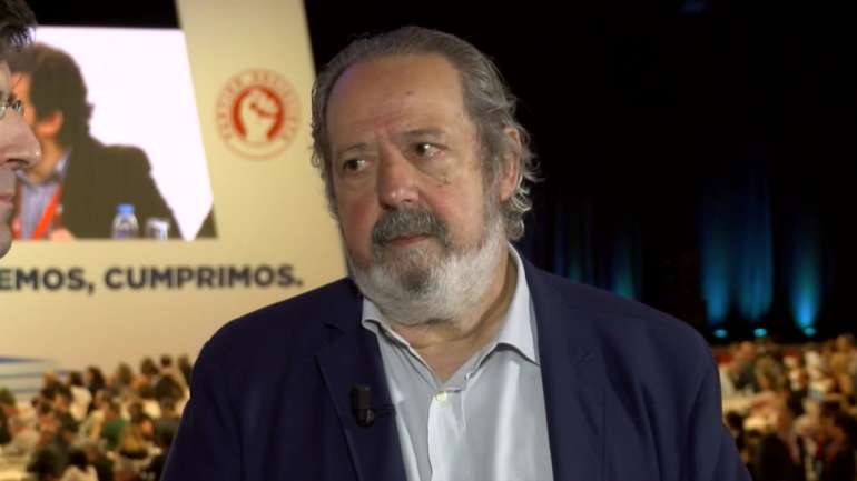 Pacheco Pereira chegou a participar no congresso do PS durante a liderança de Passos Coelho