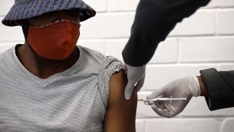 Segundo a OMS África, oito países no continente concordaram em autofinanciar as suas doses de vacinas através da COVAX