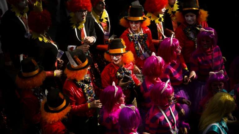 Uma das novidades deste ano será a realização de um desfile carnavalesco noturno
