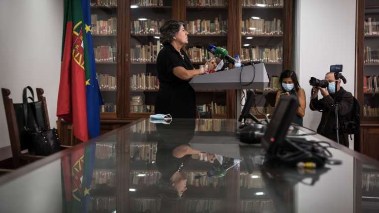 Ana Gomes anunciou esta quinta-feira a candidatura a Belém na Casa da Imprensa só com jornalistas presentes na sala