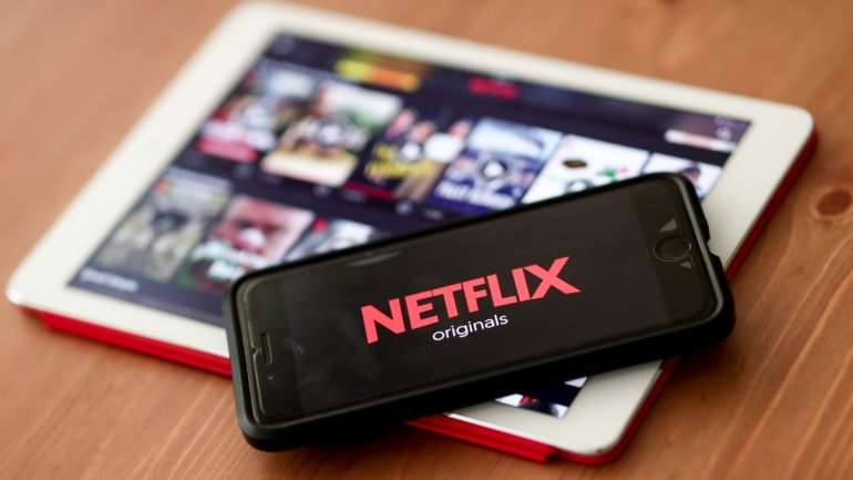 Mais de 200.000 'tweets' utilizaram a palavra-chave #CancelNetflix (cancele a Netflix) na quinta-feira, tornando-a, durante algum tempo, na primeira "hashtag" global no Twitter