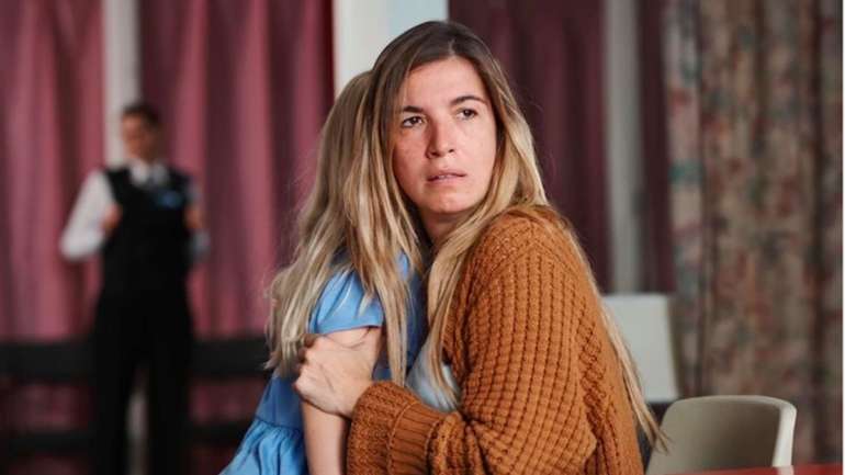 A atriz Lúcia Moniz no filme "Listen", que acaba de ser distinguido no Festival de Veneza