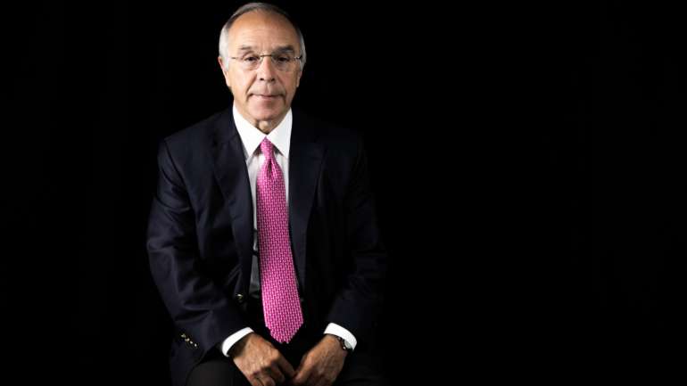 O comentador da SIC, Marques Mendes, também criticou as medidas anunciadas esta semana contra a propagação da Covid-19 e da auditoria o Novo Banco