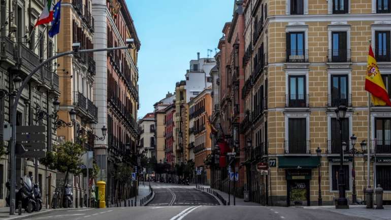 Os casos de coronavírus já ultrapassaram os 600.000 e já houve mais de 30.000 mortes desde o início da pandemia, sendo Espanha o país europeu atualmente mais duramente atingido pelo que alguns especialistas descrevem como sendo a segunda vaga da pandemia