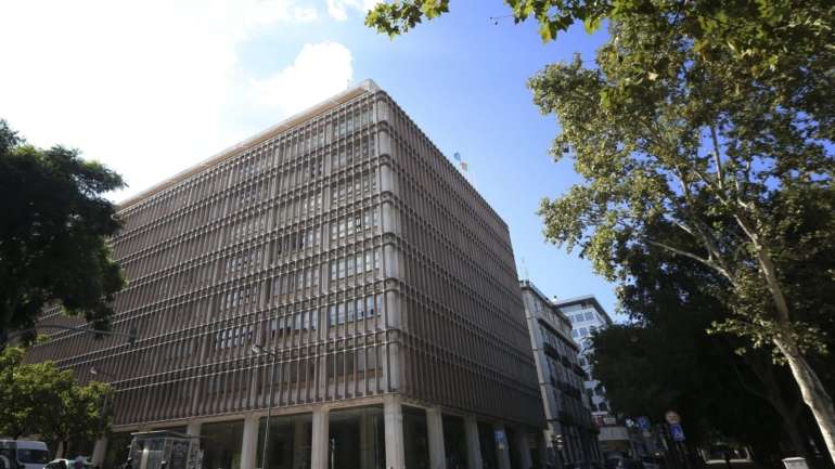 A Assembleia da República debaterá, pelo menos, quatro projetos diferentes que pedem um inquérito parlamentar sobre o Novo Banco da autoria das bancadas do PS, BE, IL e Chega