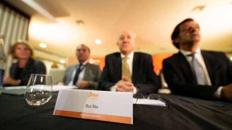 Na ordem de trabalhos do Conselho Nacional de esta sexta-feira, estão a aprovação das contas do ano passado, alterações a regulamentos internos e "análise da situação política", mas alguns conselheiros querem levar já o tema das autárquicas ao órgão máximo do partido entre Congressos