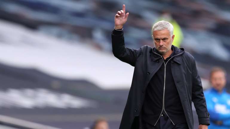 O treinador português interrompeu uma série de três vitórias seguidas entre Premier League e Liga Europa