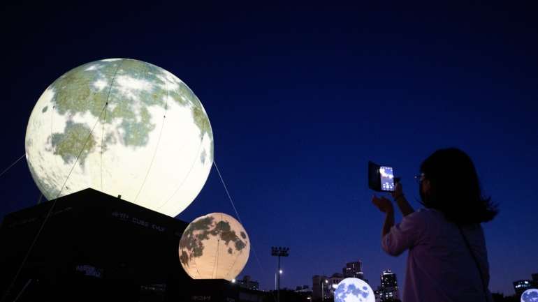 Caso a missão à Lua venha a ser bem sucedida, os Emirados Árabes Unidos tornam-se no quarto país a efetuar missões lunares, depois dos Estados Unidos, ex-União Soviética e República Popular da China