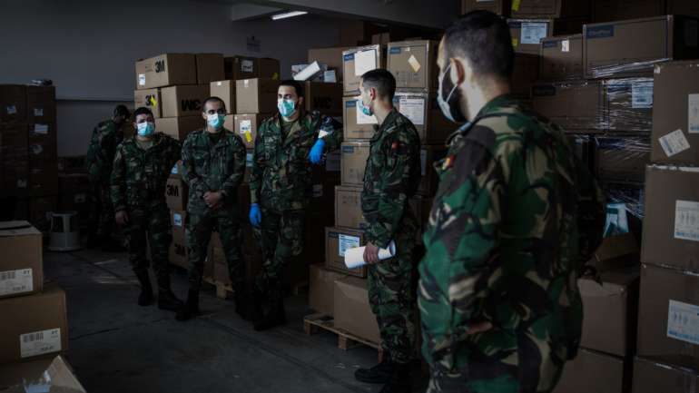 Militares devem usar linguagem que não distinga os homens das mulheres