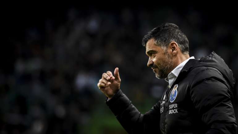 Sérgio Conceição vai medir forças com outros dois técnicos portugueses: Pedro Martins (Olympiacos) e André Villas-Boas (Marselha)