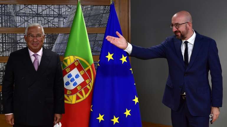 Outra medida adotada pelo executivo comunitário nessa altura foi a flexibilização das ajudas estatais.
