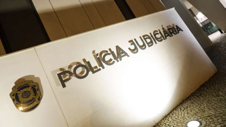 O suspeito foi detido ao abrigo de um mandado de detenção europeu