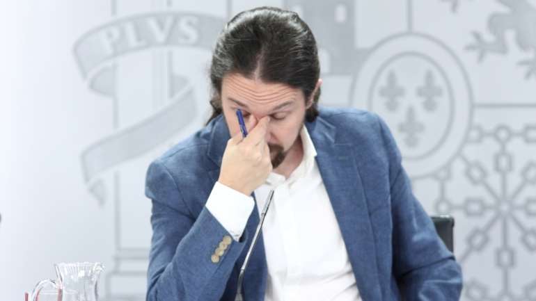 O "Caso Dina" remonta a novembro de 2015, altura em que o telemóvel de uma assessora de Iglesias, então casada com um português, foi roubado durante uma ida ao Ikea