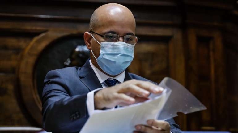 O ministro das Finanças estima que a carga fiscal fique nos 33,9% do PIB