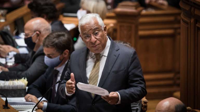 O executivo argumenta ser "essencial estabelecer" um "regime sancionatório que assegure o escrupuloso cumprimento das medidas