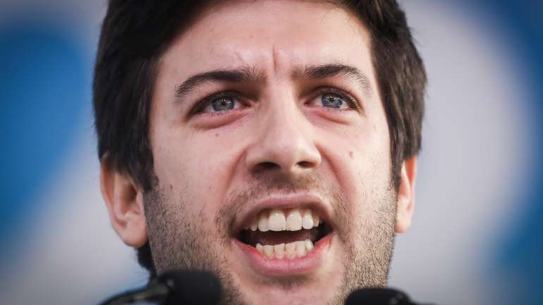 “Existem maiorias ruidosas no partido”, sugeriu Francisco Rodrigues dos Santos