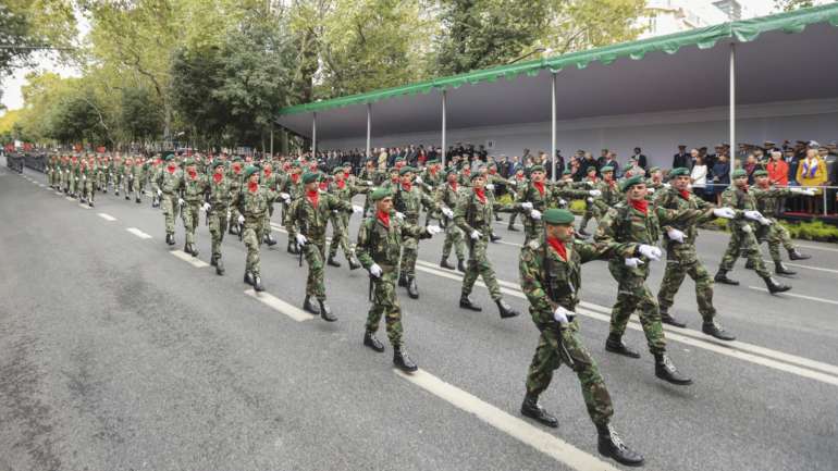 A associação questiona ainda como é que um militar poderá usar a aplicação se não tiver telemóvel ou condições técnicas para a instalar