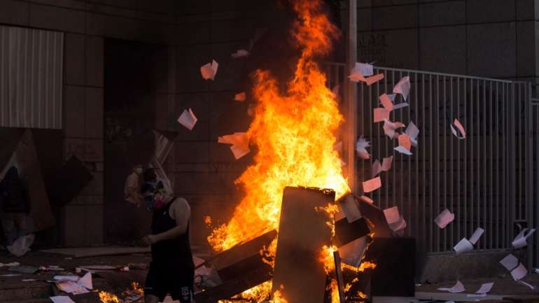 No dia 18 de outubro do ano passado, eclodiram os mais graves motins no Chile desde o fim da ditadura de Augusto Pinochet (1973-1990)