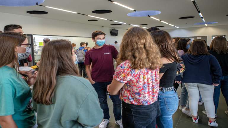 Os sindicatos de professores defendiam que estes profissionais pudessem ficar em casa a dar aulas à distância às suas turmas
