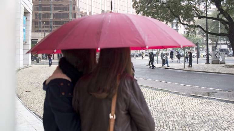 Leiria, Setúbal, Lisboa e Faro poderão ser afetados na quarta-feira por precipitação e trovoada