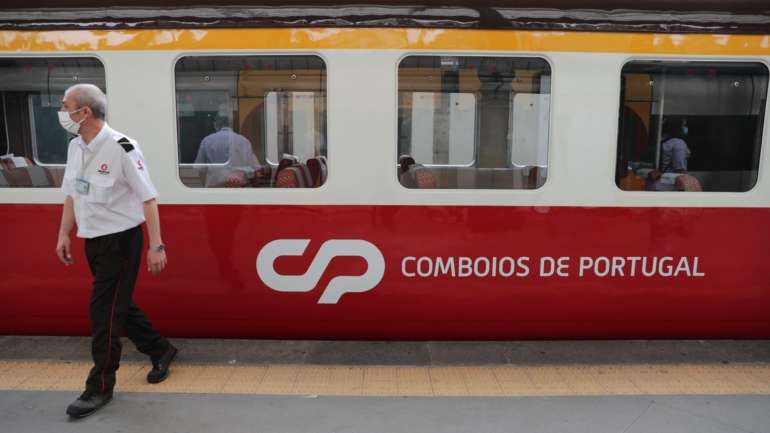 Segundo o autarca social-democrata do distrito da Guarda, o município de Vila Nova de Foz Côa congratula-se com a reposição de um serviço que é fundamental para toda a região do ponto de vista turístico, económico e de coesão territorial