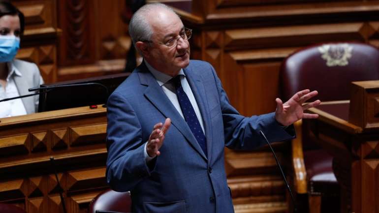 Direção nacional entende que as opções do congresso não são vinculativas e que o referendo é uma questão de consciência