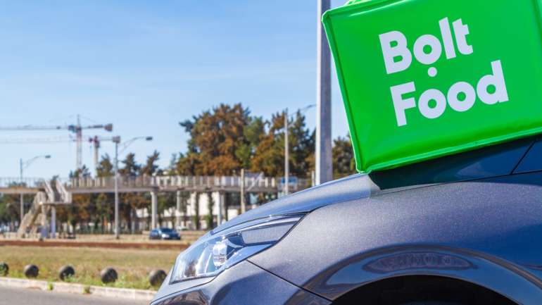 A aplicação estreia-se em Lisboa com "centenas de estafetas" disponíveis