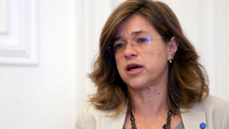 Quanto a possíveis restrições adicionais, que devem ser anunciadas no próximo sábado, Cristina Siza Vieira diz que o panorama "já está tão mau" que não vê o que mais "pode acontecer"
