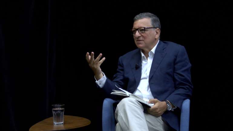 "O que se está a passar é uma revolução e vai acelerar", apontou o antigo presidente da Comissão Europeia
