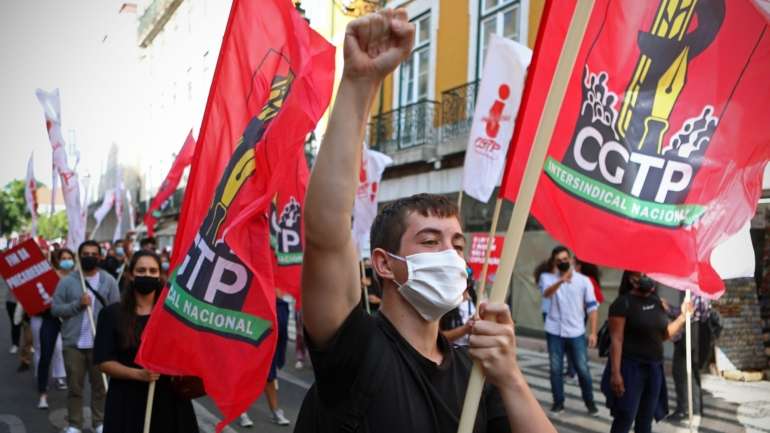 Em 2004, no âmbito das comemorações do 30º aniversário do 25 de Abril, foi agraciado pelo Presidente da República Jorge Sampaio com o grau de grande-oficial da Ordem da Liberdade