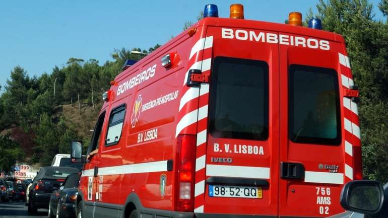 Esta medida surge após três pessoas terem morrido por alegado atraso no socorro
