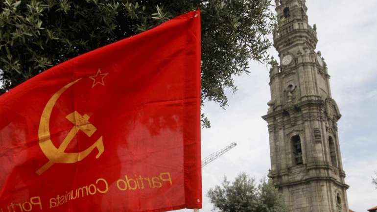 Para os comunistas, estes autarcas, de forma concertada, "alarmam, falam de preocupações e do aumento de casos, reclamam restrições e limitações", sem fazer qualquer crítica ao que não foi feito e devia ter sido feito