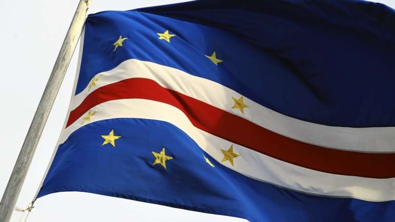Após a independência, Cabo Verde manteve o mesmo regime jurídico, alvo de várias alterações pontuais ao longo das últimas décadas