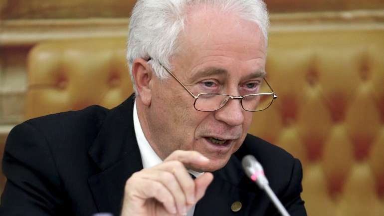 Inquérito foi realizado em dezembro a cinco grupos bancários portugueses.